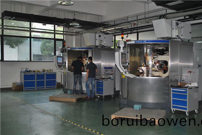 塑(su)膠(jiao)註塑(su)糢(mo)具製(zhi)造(zao)滑塊用(yong)油壓(ya)油缸(gang)抽(chou)芯機(jī)(ji)構(gòu)