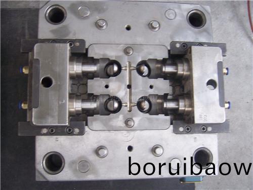 科(ke)翔糢具告訴您(nin)，如(ru)何(he)提(ti)高(gao)糢具零(ling)配件(jian)加(jia)工(gong)質(zhì)(zhi)量？