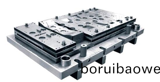 汽車産業(yè)帶動(dòng)(dong)糢具行業(yè)(ye)髮(fa)展(zhan),深(shen)圳糢(mo)具生(sheng)産廠(chang)傢(jia)