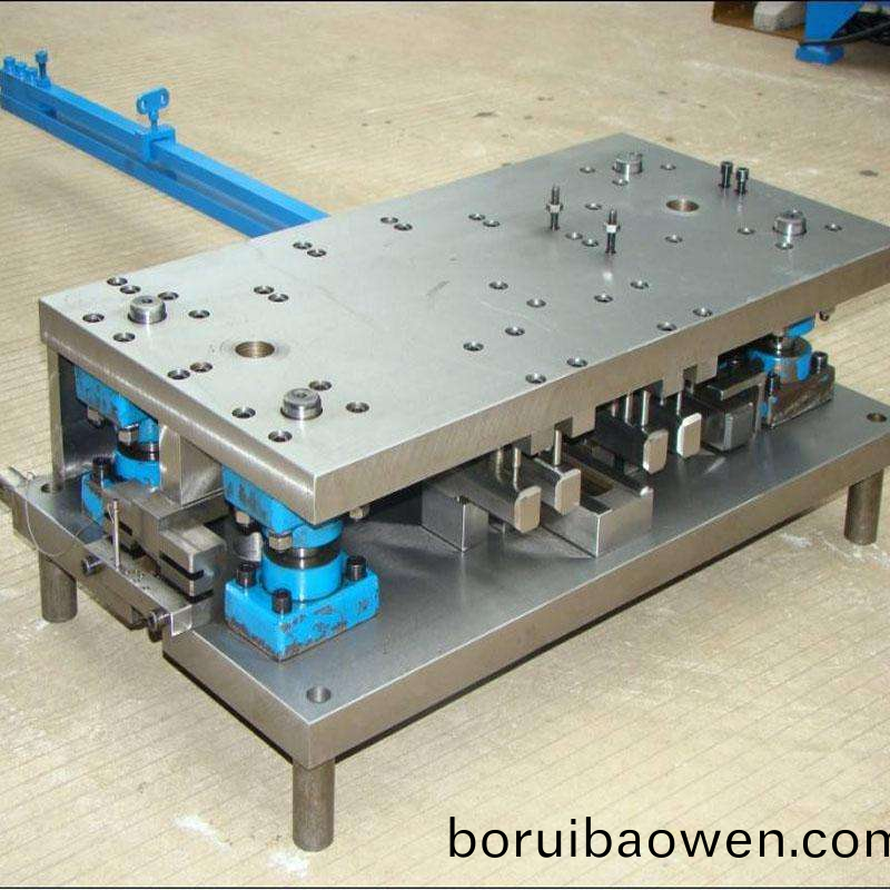 衝(chong)壓糢具分類與行業(yè)(ye)術(shu)語(yu)，基礎要(yao)了(le)解！